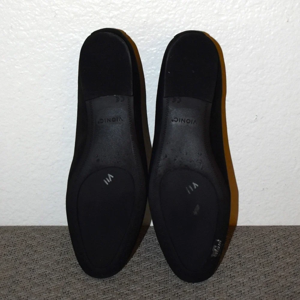 Vionic Black Willa II Slip On Flats Size 10 Shimmer Textured Textile